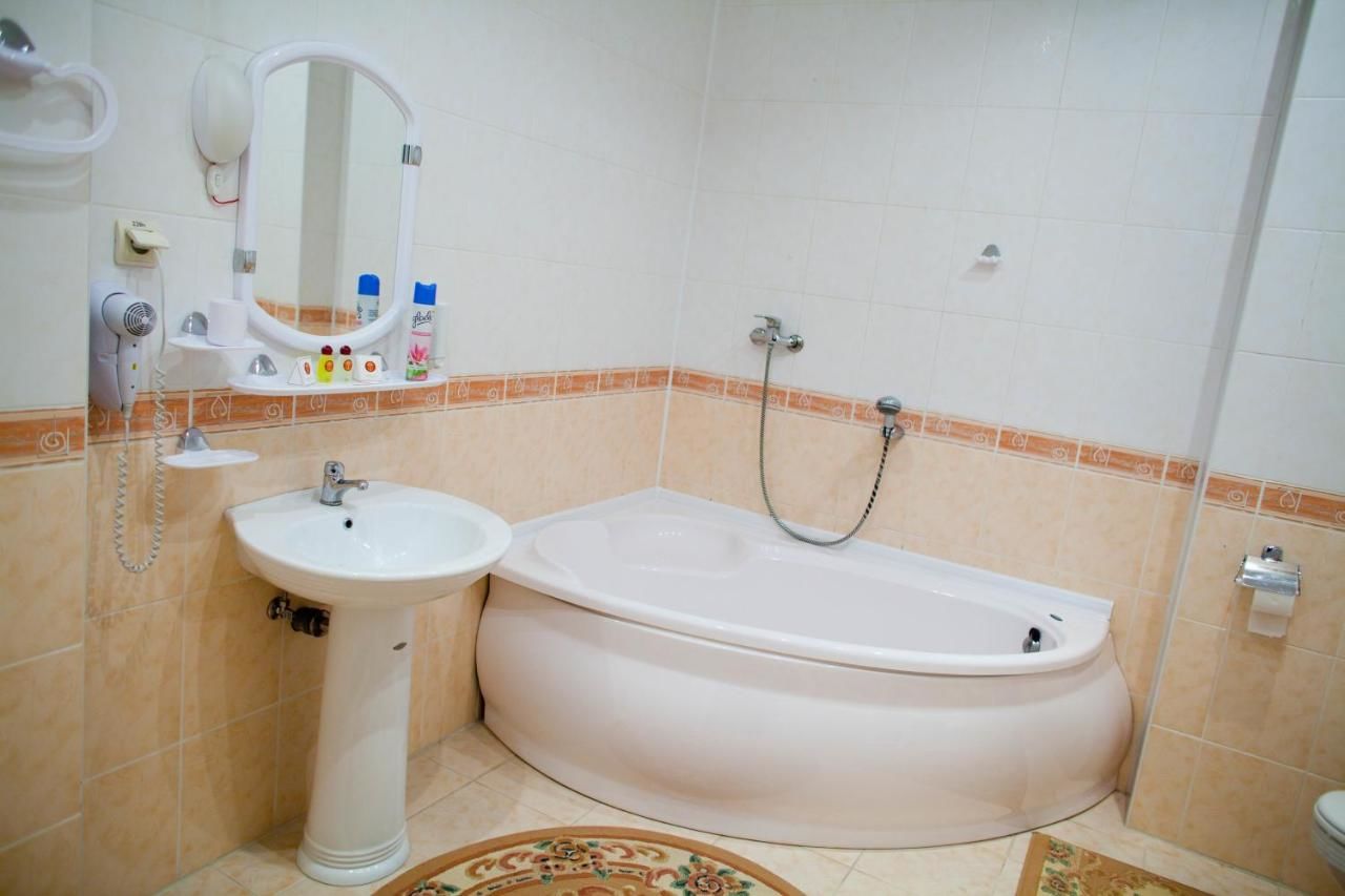 Отель Hetman Hotel Каменец-Подольский-8